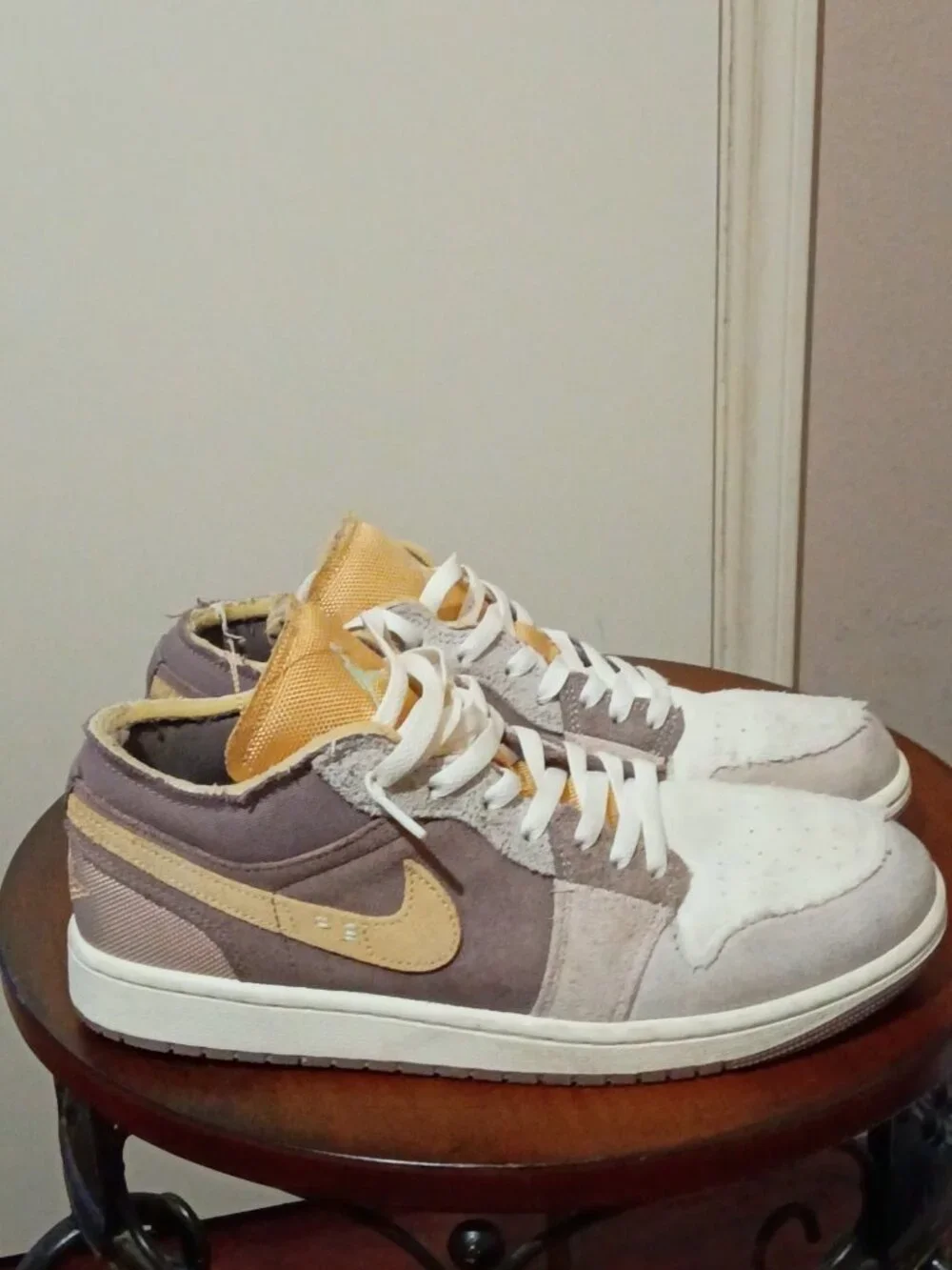 Nike Air Air Jordan 1 Low SE Craft Taupe Haze Sneakers DN1635-200 Men's Size 8.5